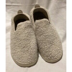 Woman’s Allbirds Merino Wool Lounger Fluffs Natural White Cream Sherpa Size W9